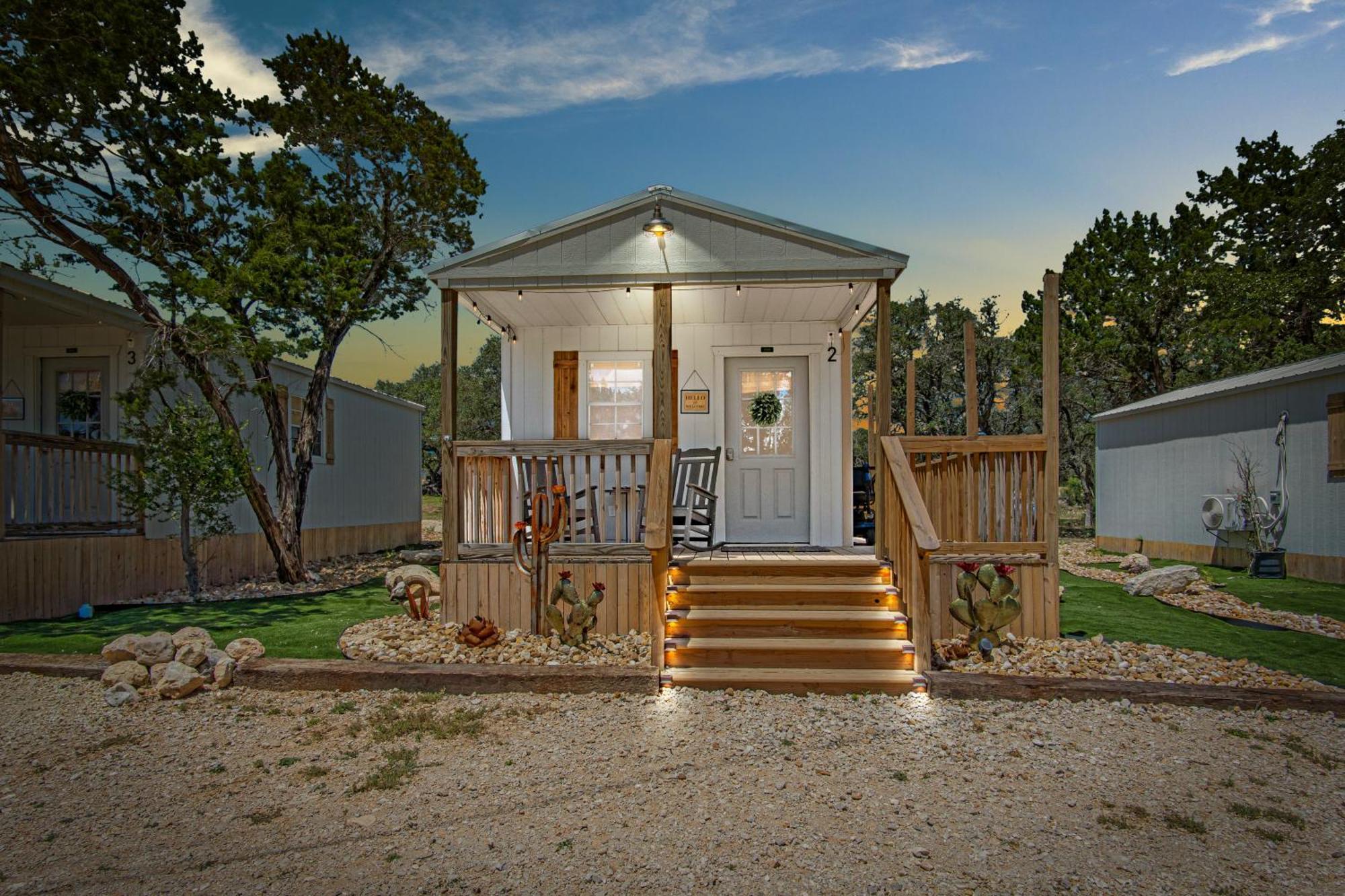 Lucky Star Ranch - Stargazer Hotell Tarpley Eksteriør bilde